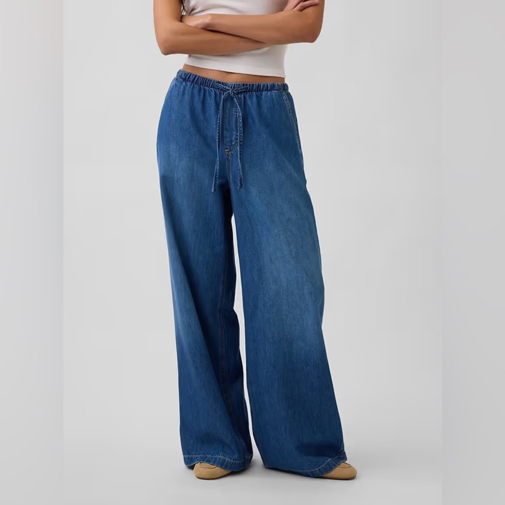 NWT! GAP Medium Indigo Mid Rise UltraSoft Easy Baggy Jeans - 863856 🩷 - Picture 2 of 7